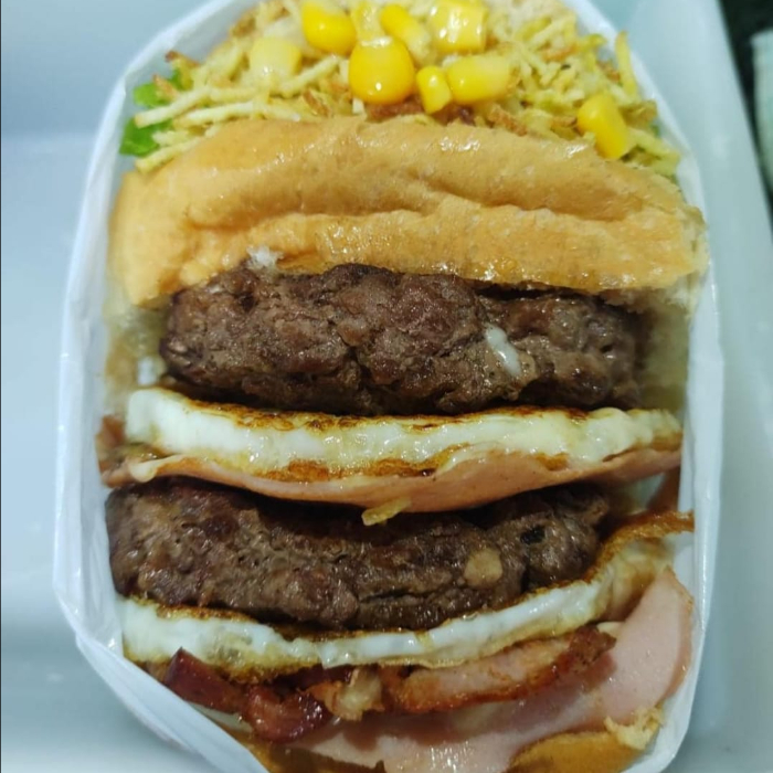 01. HAMBURGUER CASEIRO DO CHEF