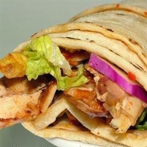 17. DONER DE FRANGO ENROLADO