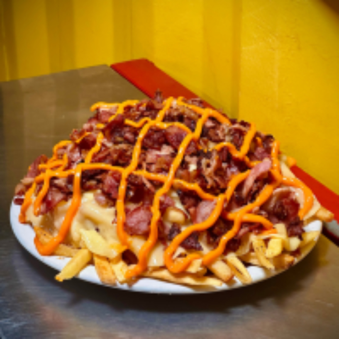 BATATA COM QUEIJO, BACON E CHEDDAR