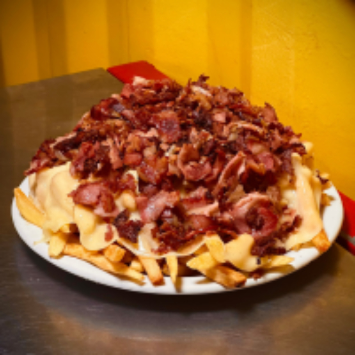BATATA COM QUEIJO E BACON
