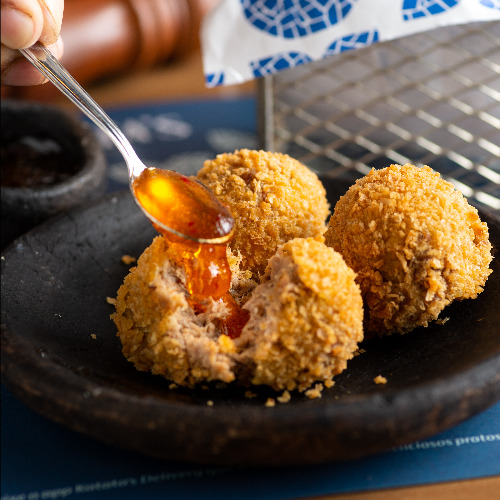 BOLINHO DE CUPIM (4 UNIDADES)