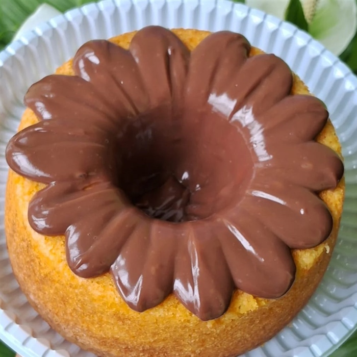 BOLO CASEIRINHO CENOURA COM BRIGADEIRO TRUFADO!