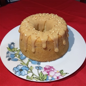 Bolo Caseirinho de Paçoca com Cobertura de Brigadeiro de Doce de Leite!