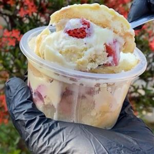 bolo de ninho com morango