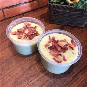 Caldo de Aipim com Frango e Bacon - 500ml