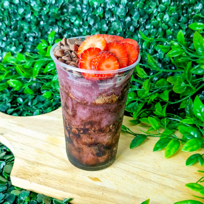 CHOCOLATUDO : OVOMALTINE, GOTAS DE CHOCOLATE, MORANGO E COB. CHOCOLATE