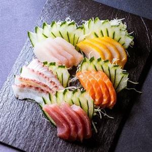 COMBINADO DE SASHIMI - 20 UNID