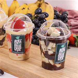 COPO COM CREME E FRUTAS 200ML