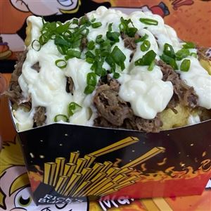 Batata COSTELA DESFIADA E MOLHO 4 QUEIJOS