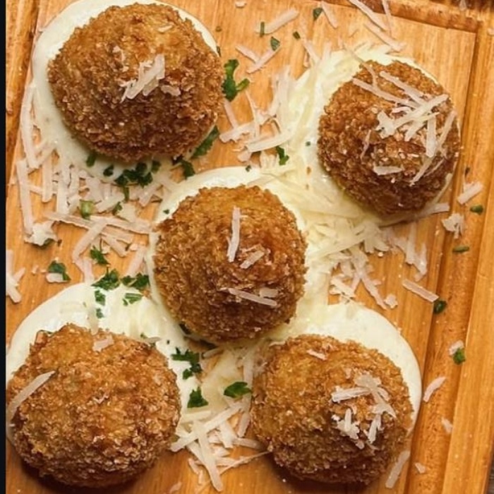 COXINHA DE CAMARÃO COM BACON E CATUPIRY