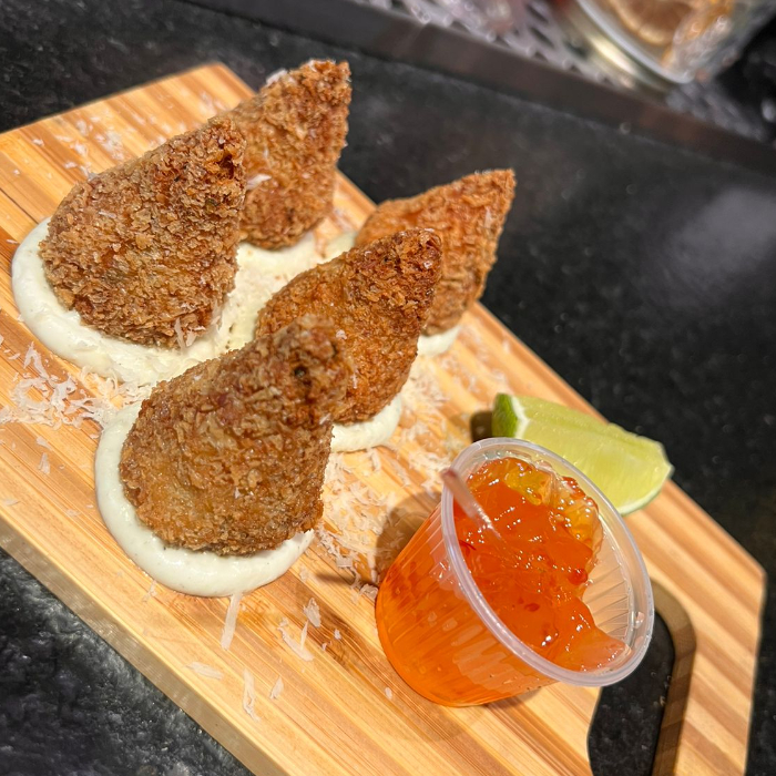COXINHA DE FRANGO COM GORGONZOLA