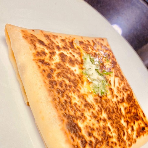 CREPE DE CARNE SECA COM CHEDDAR
