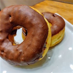 DONUTS RING RECHEADO DE CHOCOLATE