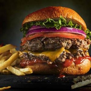 BURGER DUPLO AMERICANO + FRITAS