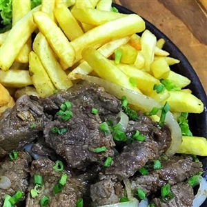 FILÉ MIGNON COM FRITAS