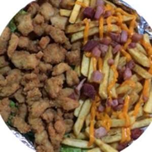 FRANGO EMPANADO COM FRITAS