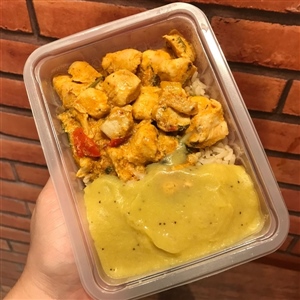 Frango Xadrez, Arroz Integral e Purê de Banana