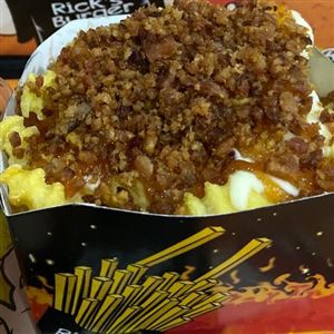 Batata GELEIA DE PIMENTA, MOLHO 4 QUEIJOS E BACON