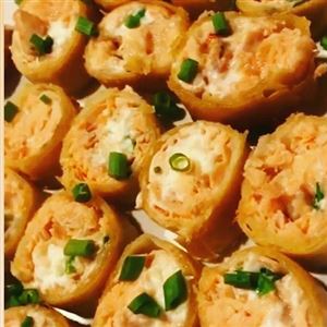 HARUMAKI ROLL CAMARÃO E SALMÃO