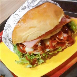 JETÃO DUPLO GOURMET + BATATA FRITA (2 CARNES)