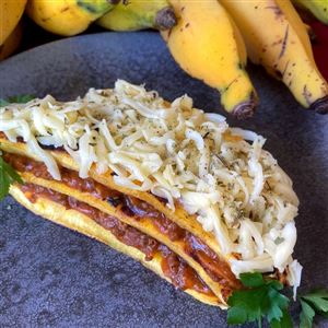 LASANHA DE BANANA A BOLONHESA