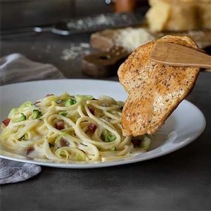 MASSA ITALIANA COM FILÉ DE FRANGO + 4 INGREDIENTES