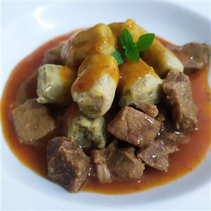 P NHOQUE DE BANANA AO POMODORO COM ISCAS DE CARNE