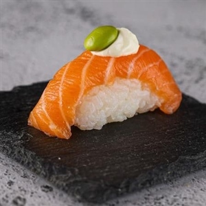 Niguiri Sushi Salmão Snow Edamame