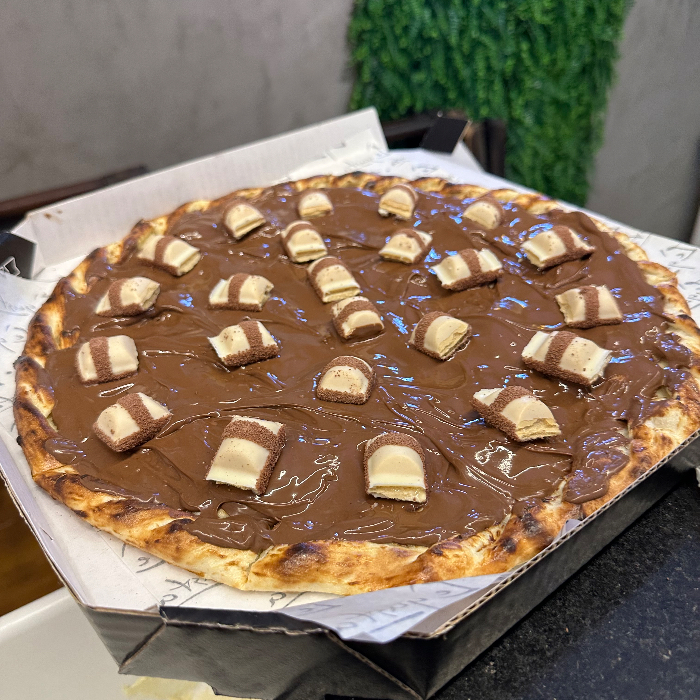 NUTELLA COM KINDER BUENO WHITE