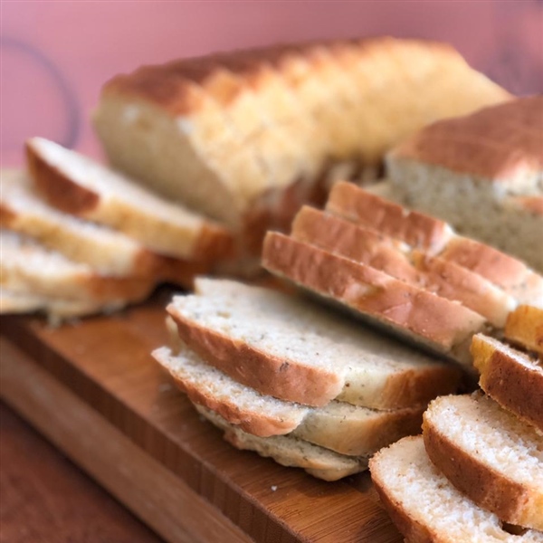 PÃO - CEBOLA E SALSA COM FRANGO