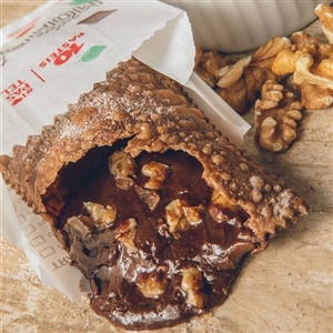 Pastel de Chocolate com Nozes (Médio)