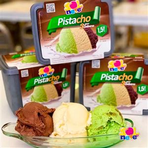 PISTACHO (PISTACHE. LEITE CONDENSADO E CHOCOLATE NOIR) - 1,5L
