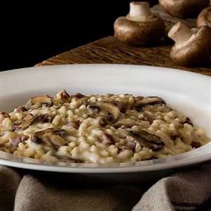 RISOTTO DE COGUMELO COM AZEITE TRUFADO