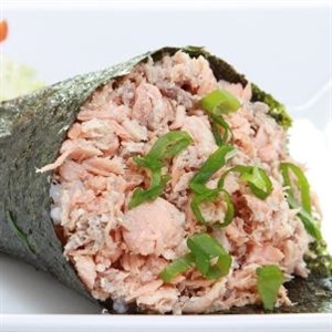 TEMAKI DE SALMÃO GRELHADO