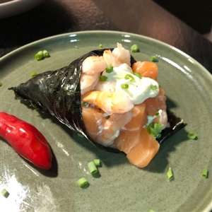TEMAKI SALMÃO CAMARÃO (SEM ARROZ)