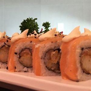 URAMAKI SALMÃO FLY 10 UNIDADES