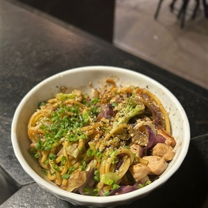 YAKISSOBA FRANGO