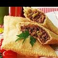 2 PASTEIS FEIRA RECHEIO DE CARNE COM QUEIJO