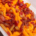 BATATA FRITA C/ CHEDDAR E BACON