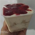 bolo de pote ninho com  morango