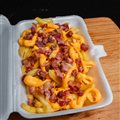 MEIA PORÇÃO BATATA FRITA 300GR  COM MUSSARELA OU CHEDDAR + BACON