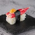 Niguiri Sushi Kani Sriracha